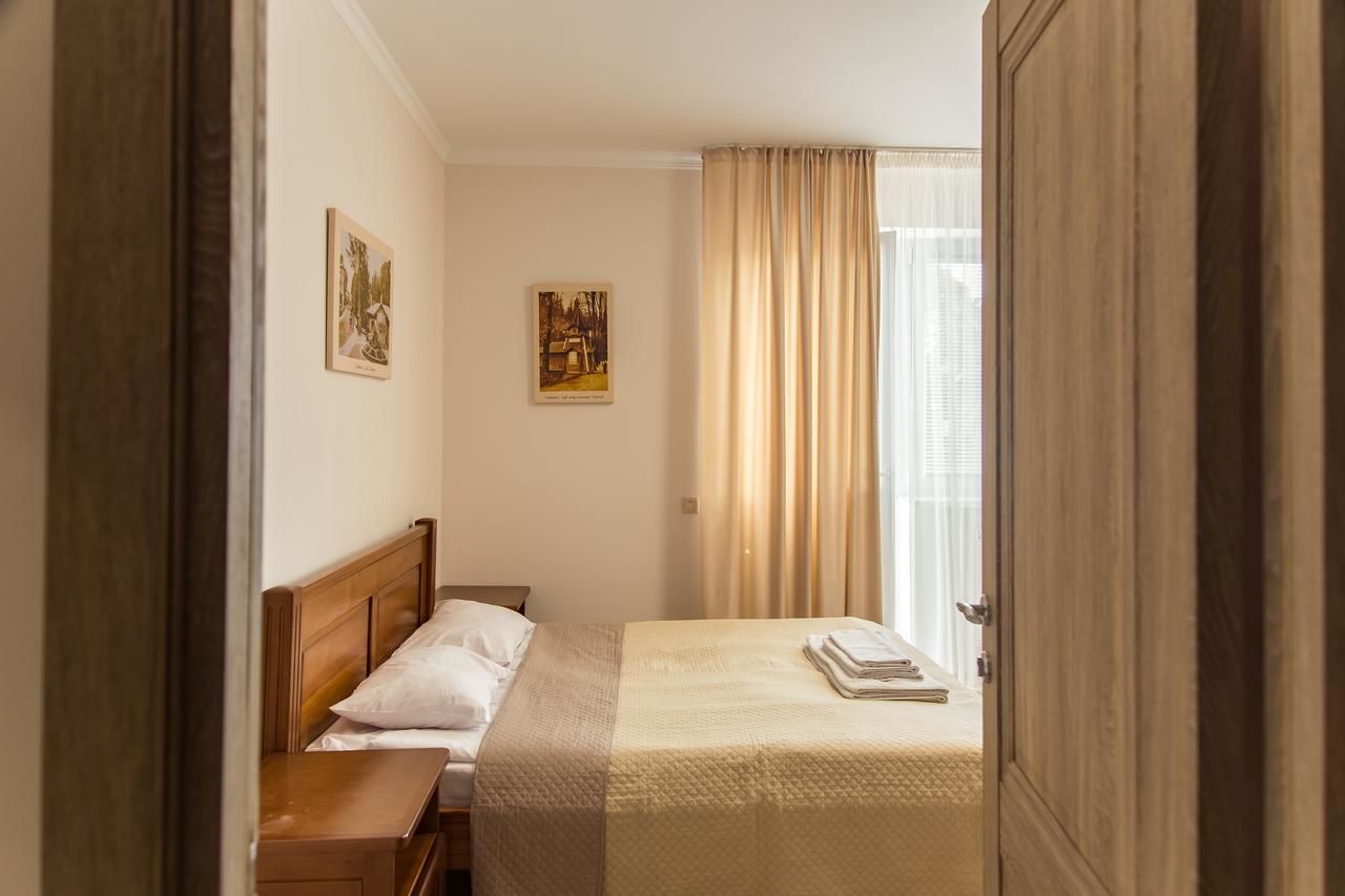 Апарт-отели Villa ZHANNA Central park Трускавец